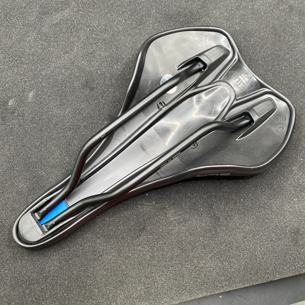 Cycling Saddle Seat 145mm Wide Manganese Rails Bike Seat