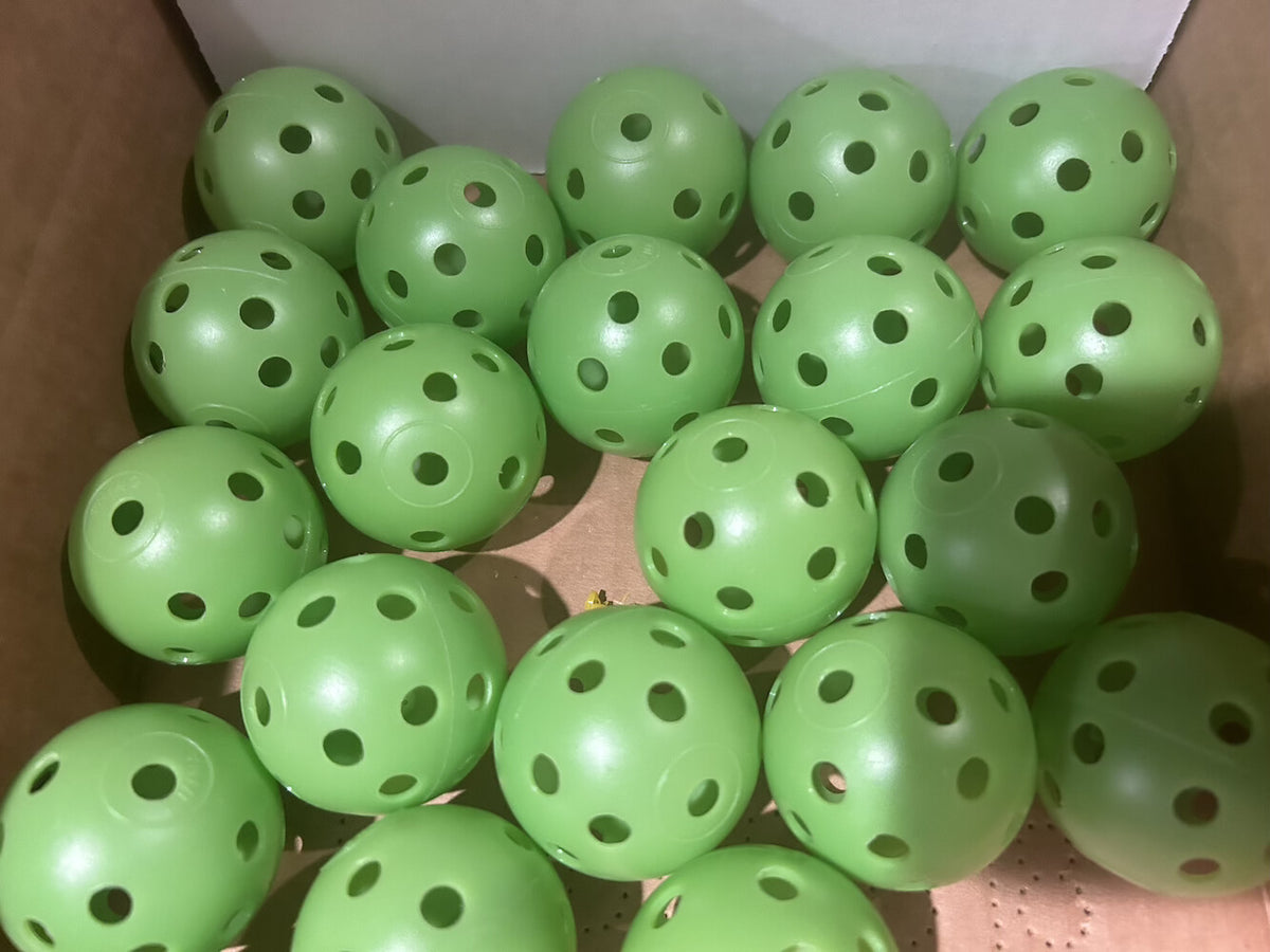 Indoor Outdoor Plastic Golf Practice Balls - Hollow Training Balls for Men Women Kids