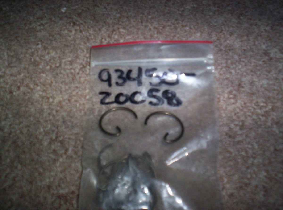 Yamaha Snowmobile Piston Pin Circlip Set of 2 OEM EC540 EC540C EC540D SR540D