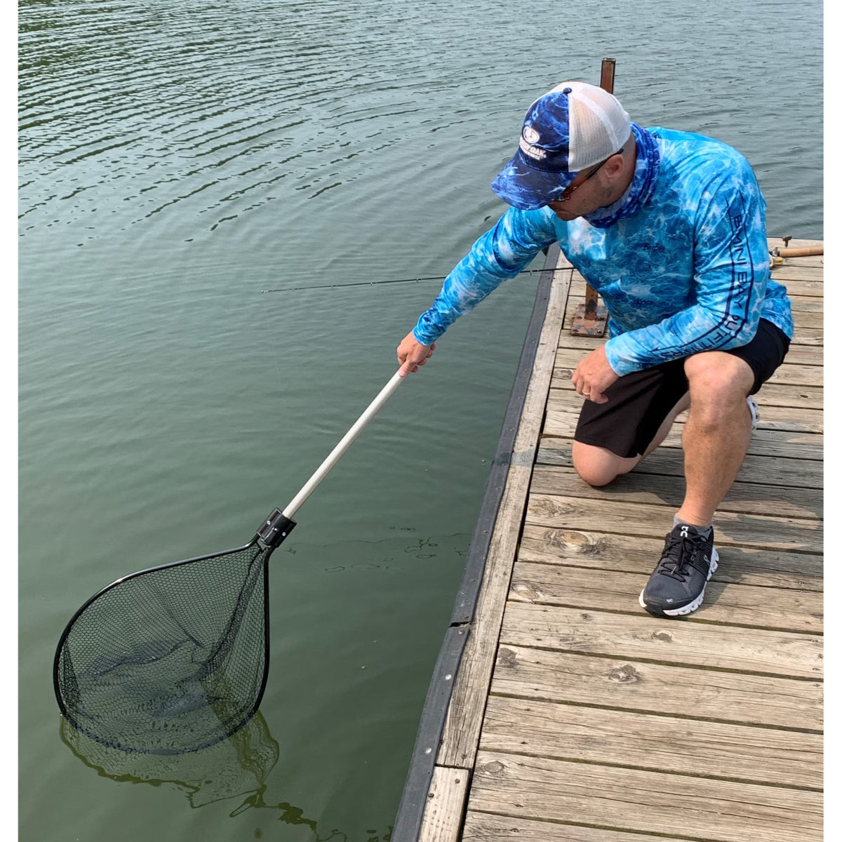 20 x 23 Fishing Landing Net with Collapsible 36-Inch Handle - Fish Catch & Release