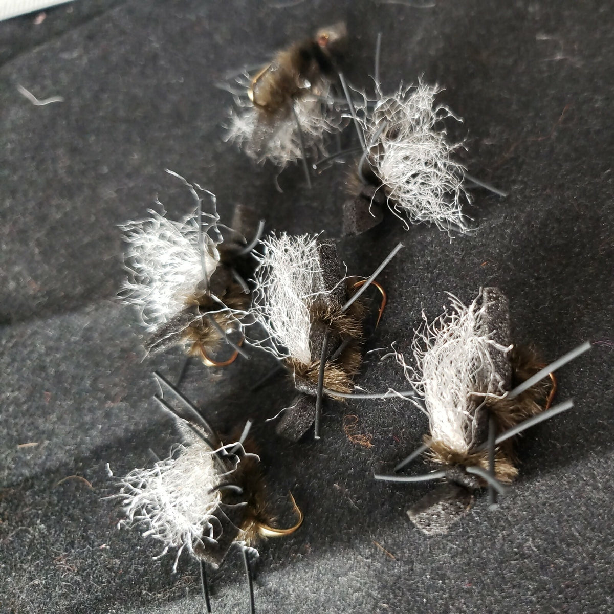 Trout Dry Flies Parachute Hopper with Ostrich Feathers - Brown #10