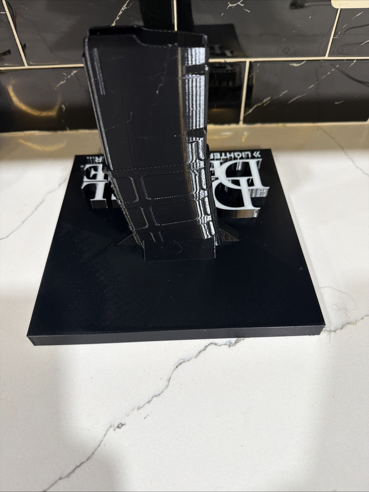 Daniel Defense Rifle Display and Maintenance Stand - Shooting Equipment