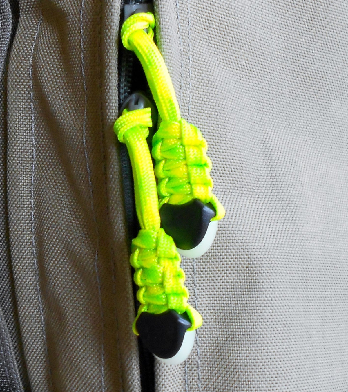 Glow-in-The-Dark Paracord Zipper Pulls 5-Pack for Backpacks & Gear