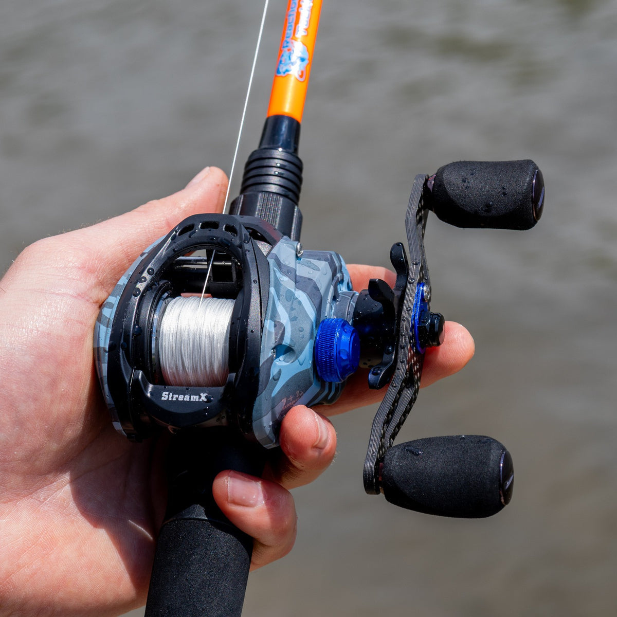 High Speed Baitcasting Fishing Reel 7.5:1 Gear Ratio - Lightweight & Durable