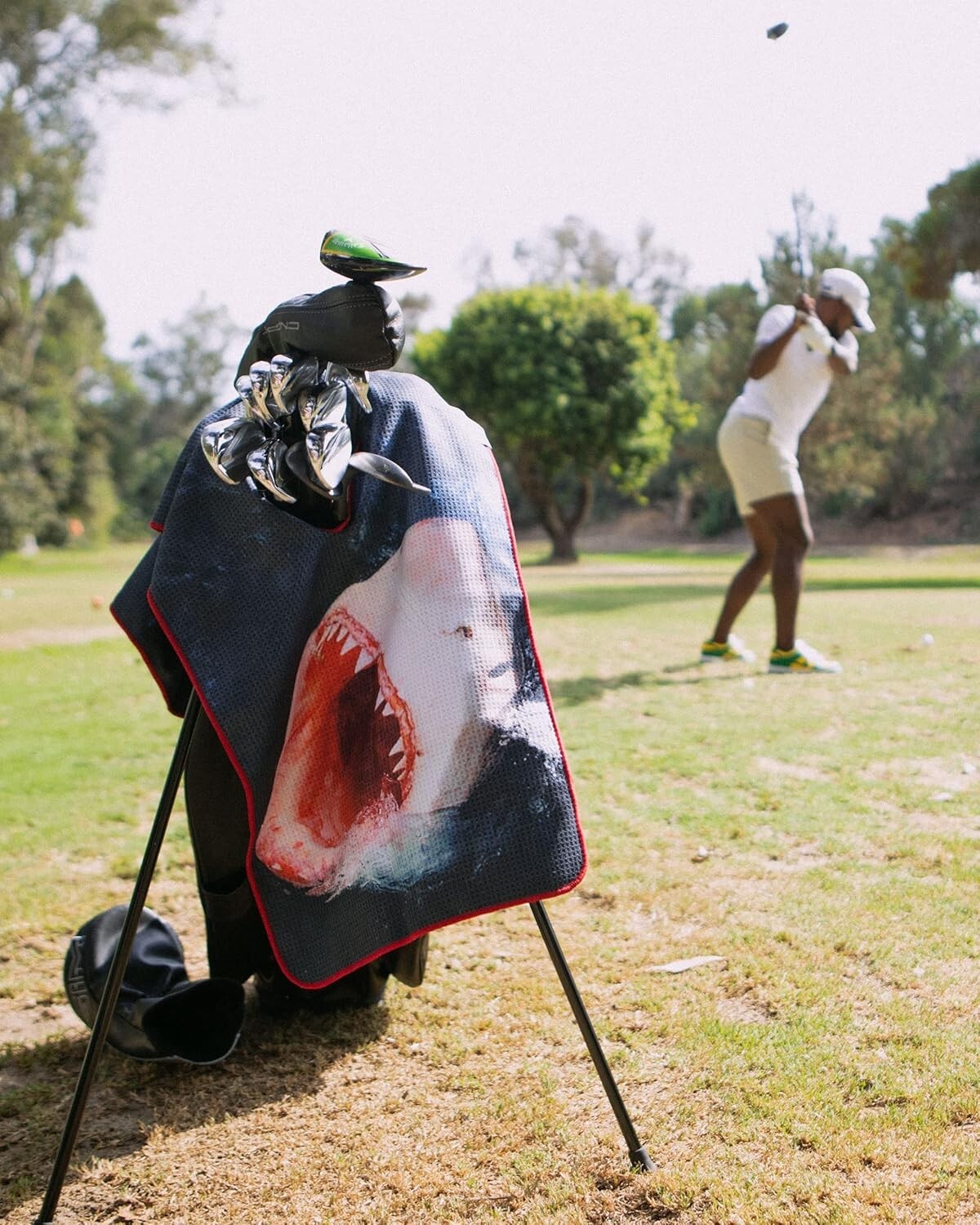 Golf Eco Towel - Quick-Drying Recycled Microfiber for Clubs - White Shark Design