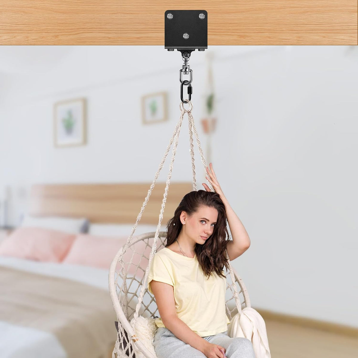 Heavy Bag Hanger with 360° Swivel for Punching Bag Mounting - Steel
