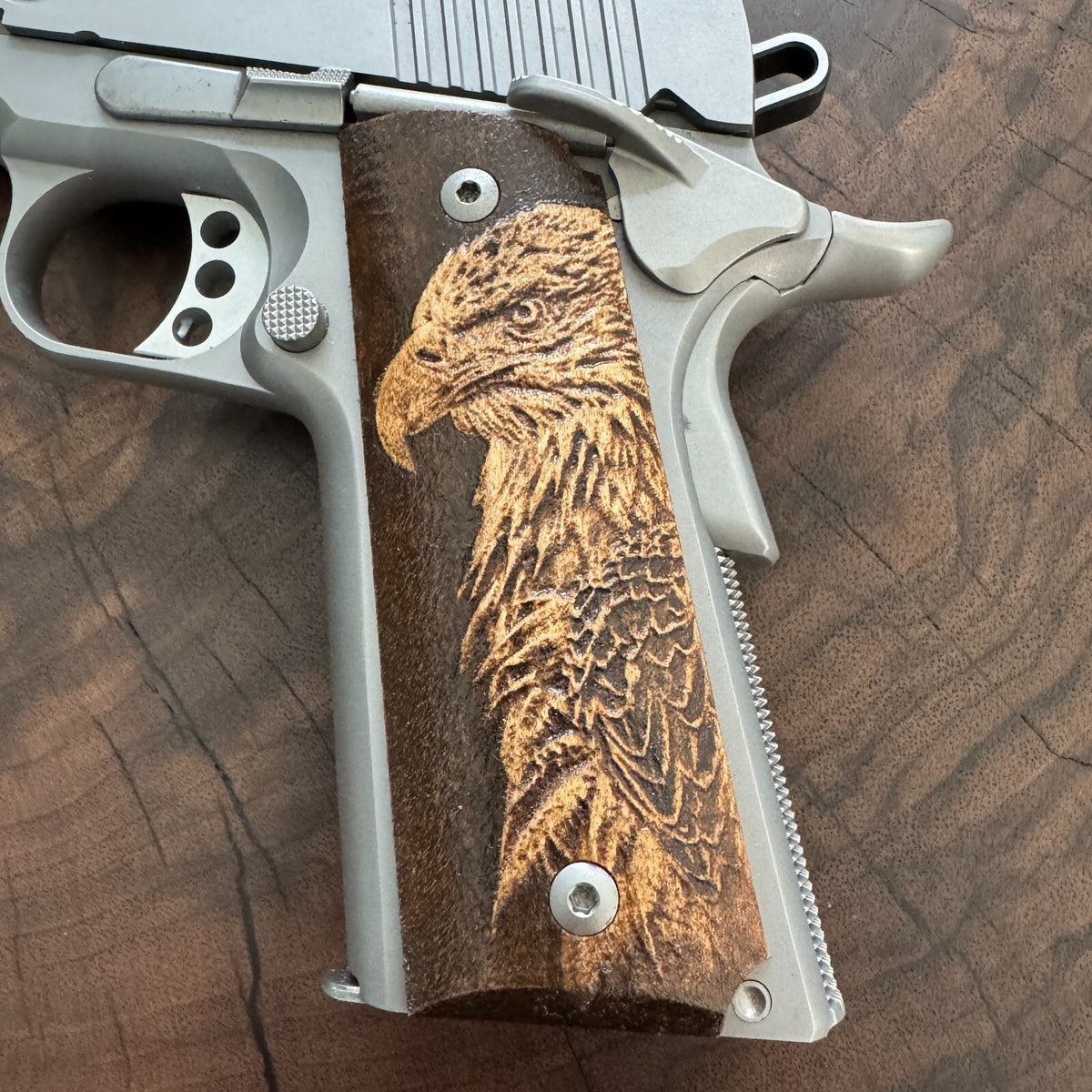 1911 Full Size Wooden Grip with Skull Texture for Handgun Upgrade