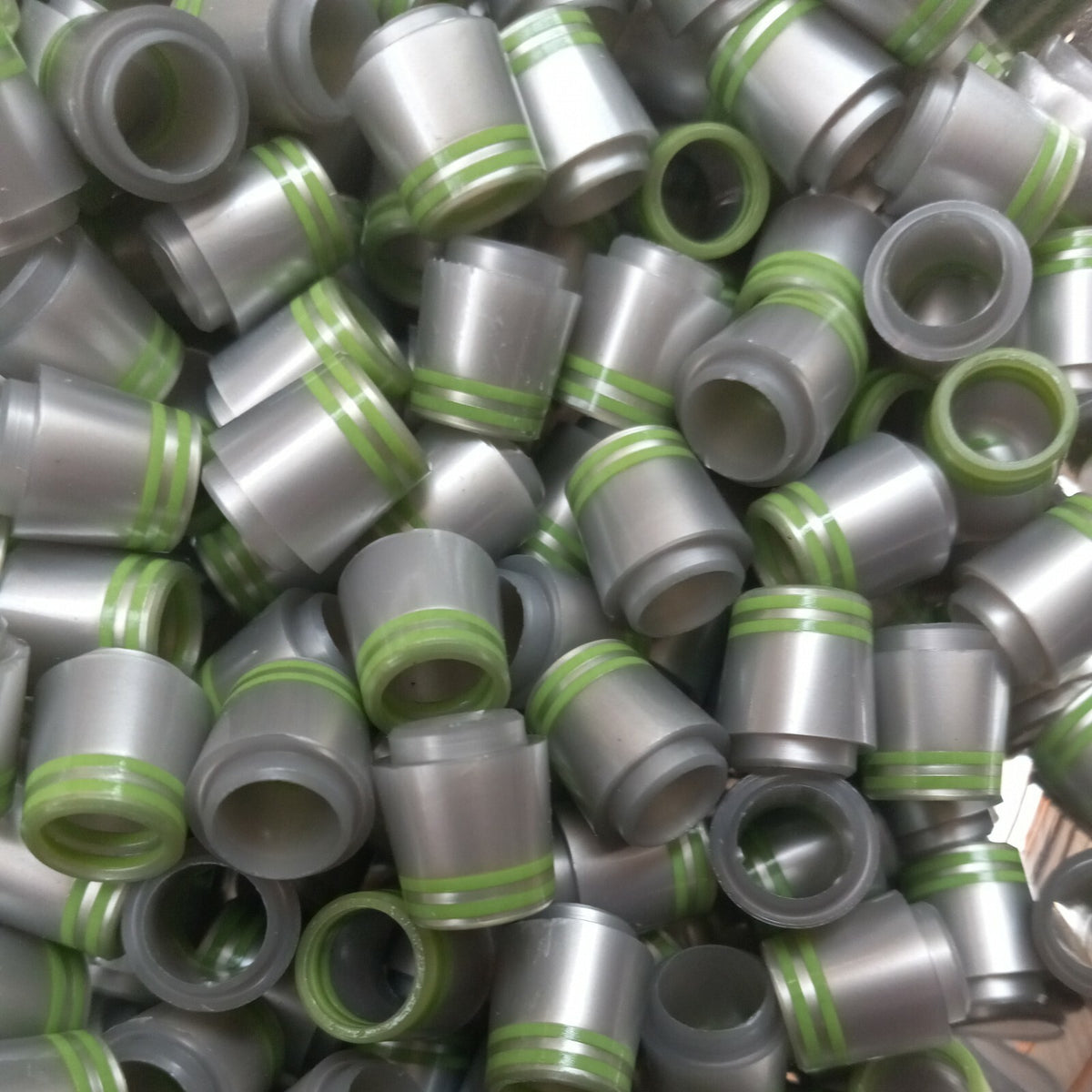 Premium Golf Ferrules 12-Pack .370 2-Ring Collared Grey/Green 14mm