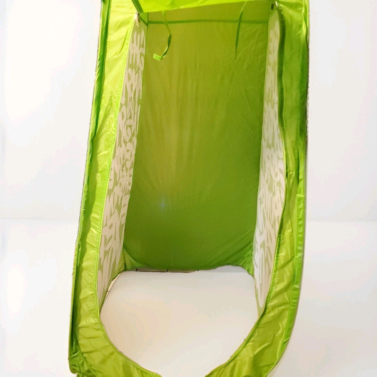 Flip Up Privacy Shower Tent with Green Screen for Changing Rooms