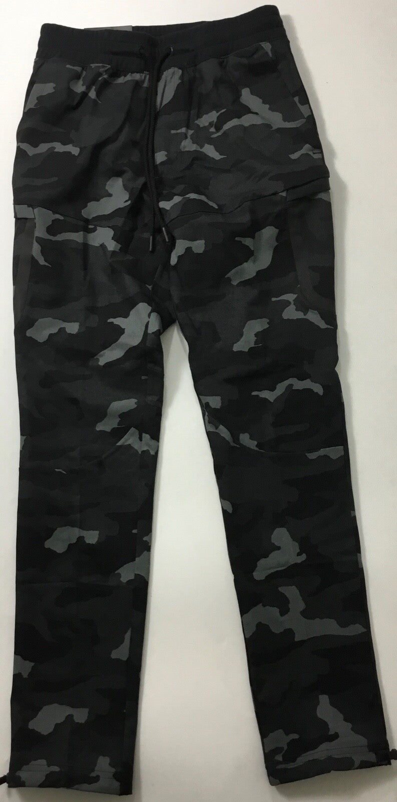 Men's 32-Inch Water-Resistant Cargo Pants with Stretch-Woven Fabric - Black Camo, Size M