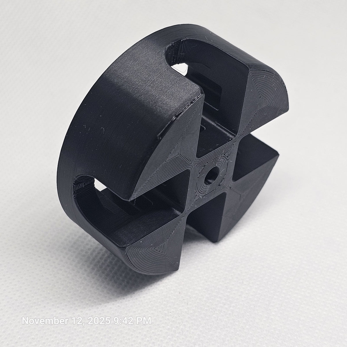 Ground Blind Hub for Hunting & Shooting Blinds - Muddy Compatible