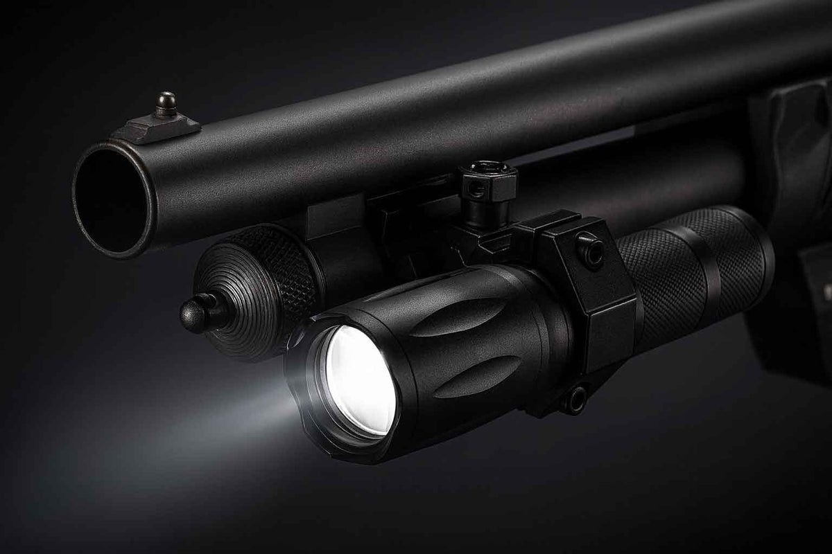 1000 Lumen Tactical Flashlight for Maverick 88 12 Gauge with Mount - Zoomable LED Light