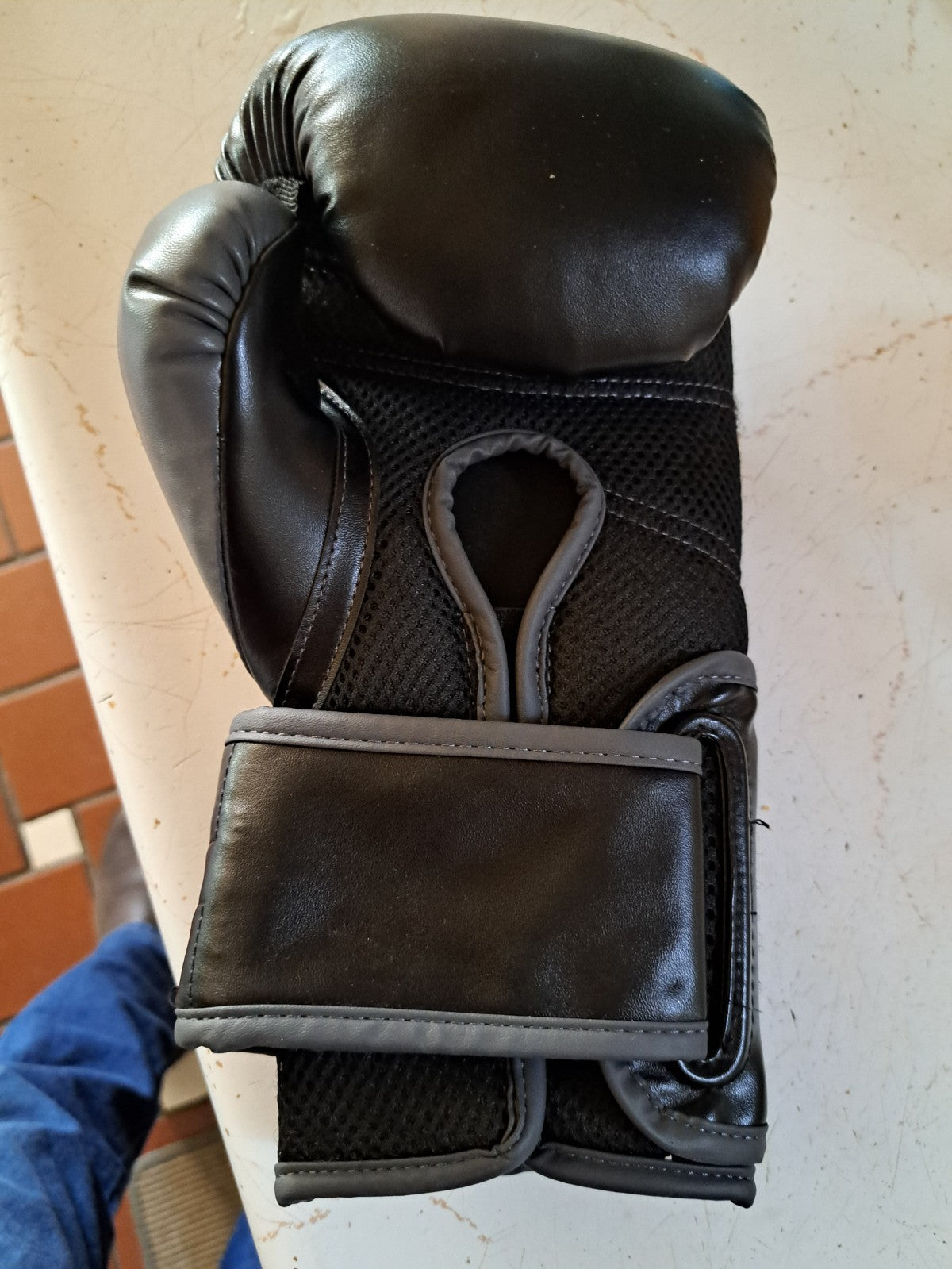 Everlast Powerlock Boxing Glove Left Hand Only - Boxing & Martial Arts Gear