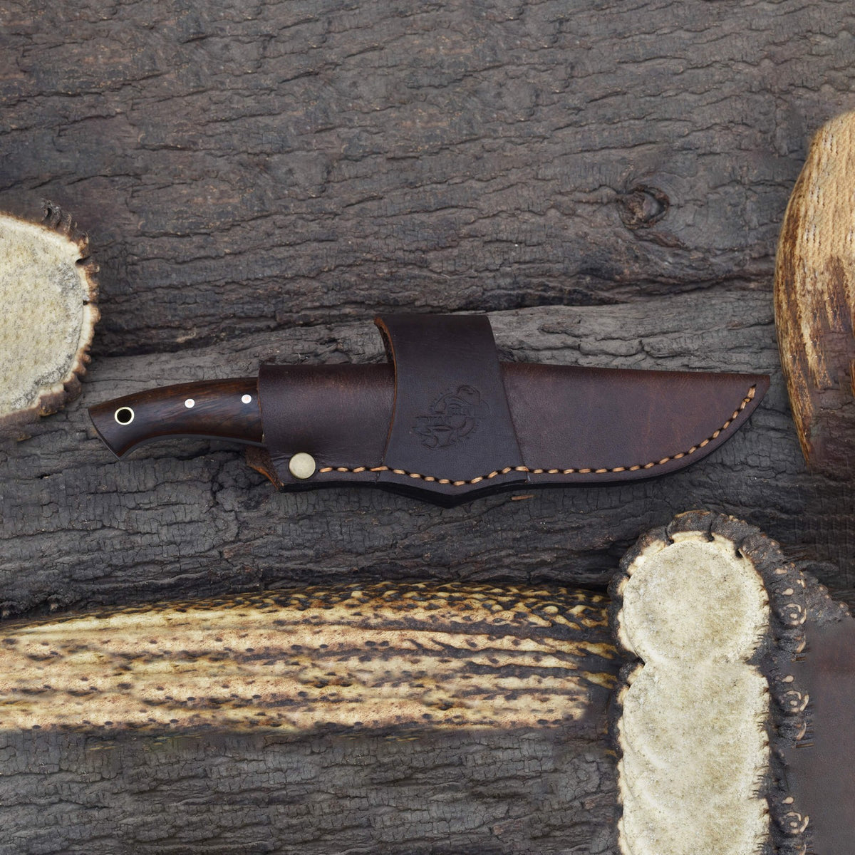 Outdoor Hunting Knife with Damascus Steel Blade & Rosewood Handle - 8.5 Inch