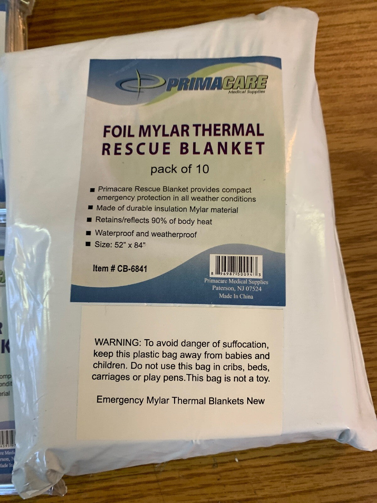Emergency Thermal Blanket Pack of 20 - Waterproof Mylar Foil Insulation 52x84 Inches