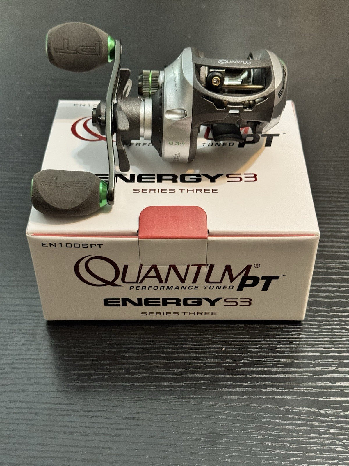 Quantum Energy Series 3 RH Baitcasting Reel 6.3:1 10+1 Bearings 18lb Max Drag Lightweight Fishing Reel