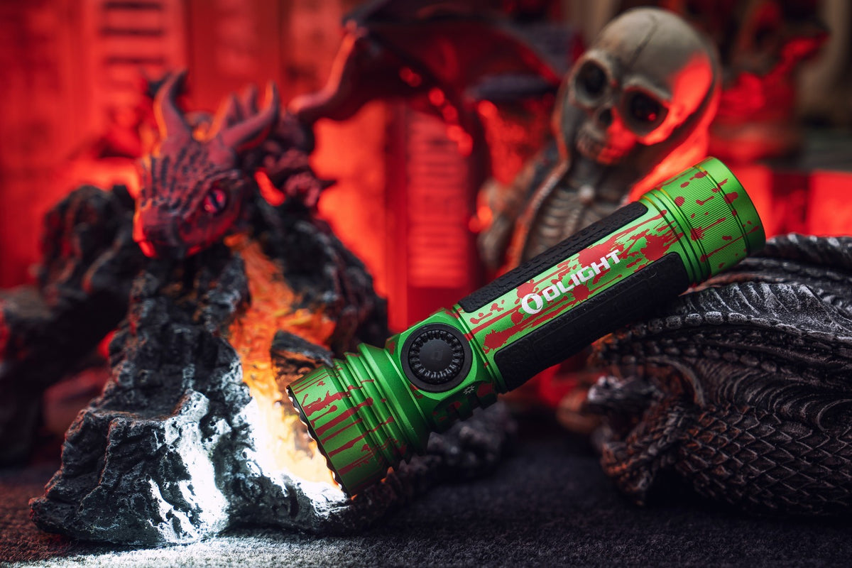 High Power Tactical Flashlight 4600 Lumens with Holster & Clip - Zombie Green