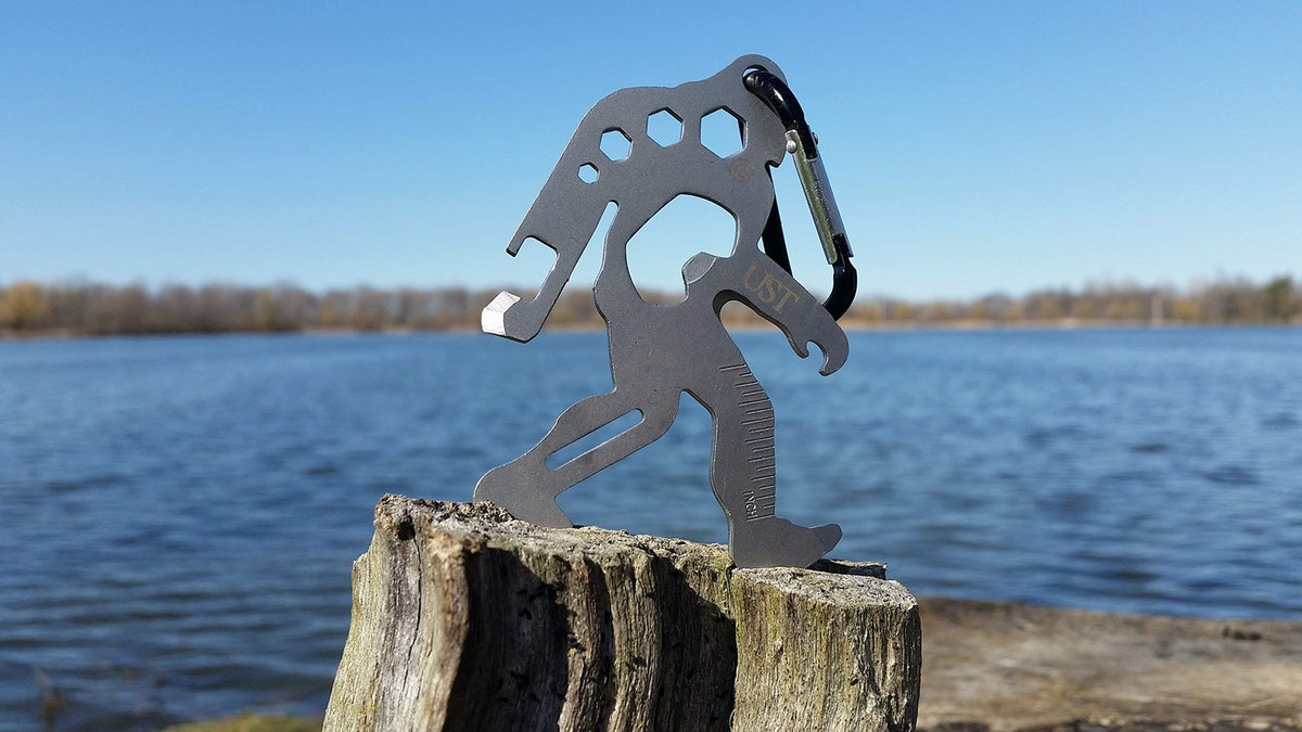 Multi-Tool Carabiner with Stainless Steel Construction for Outdoor Use