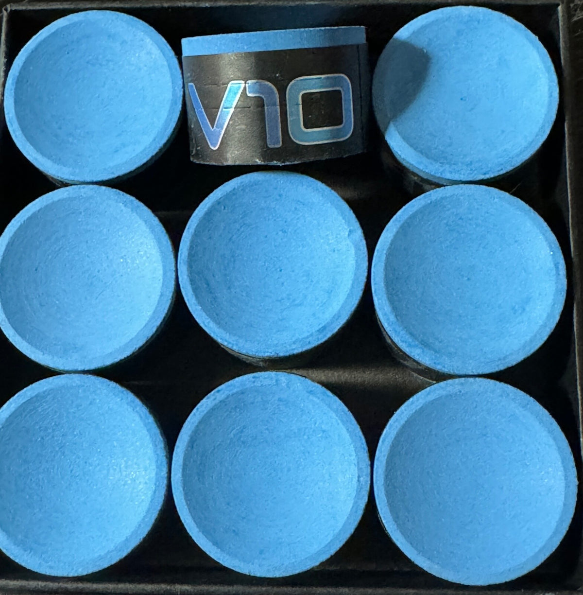 Grip Chalk 2-Pack Blue V10 with Gift Box – Ultimate Cue Chalk