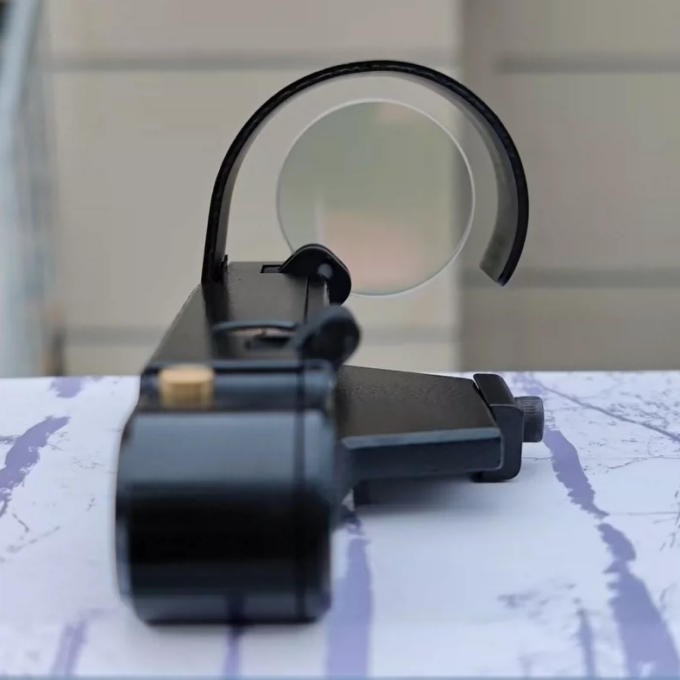 Green Dot with Triangle Reticle for Hunting and Shooting