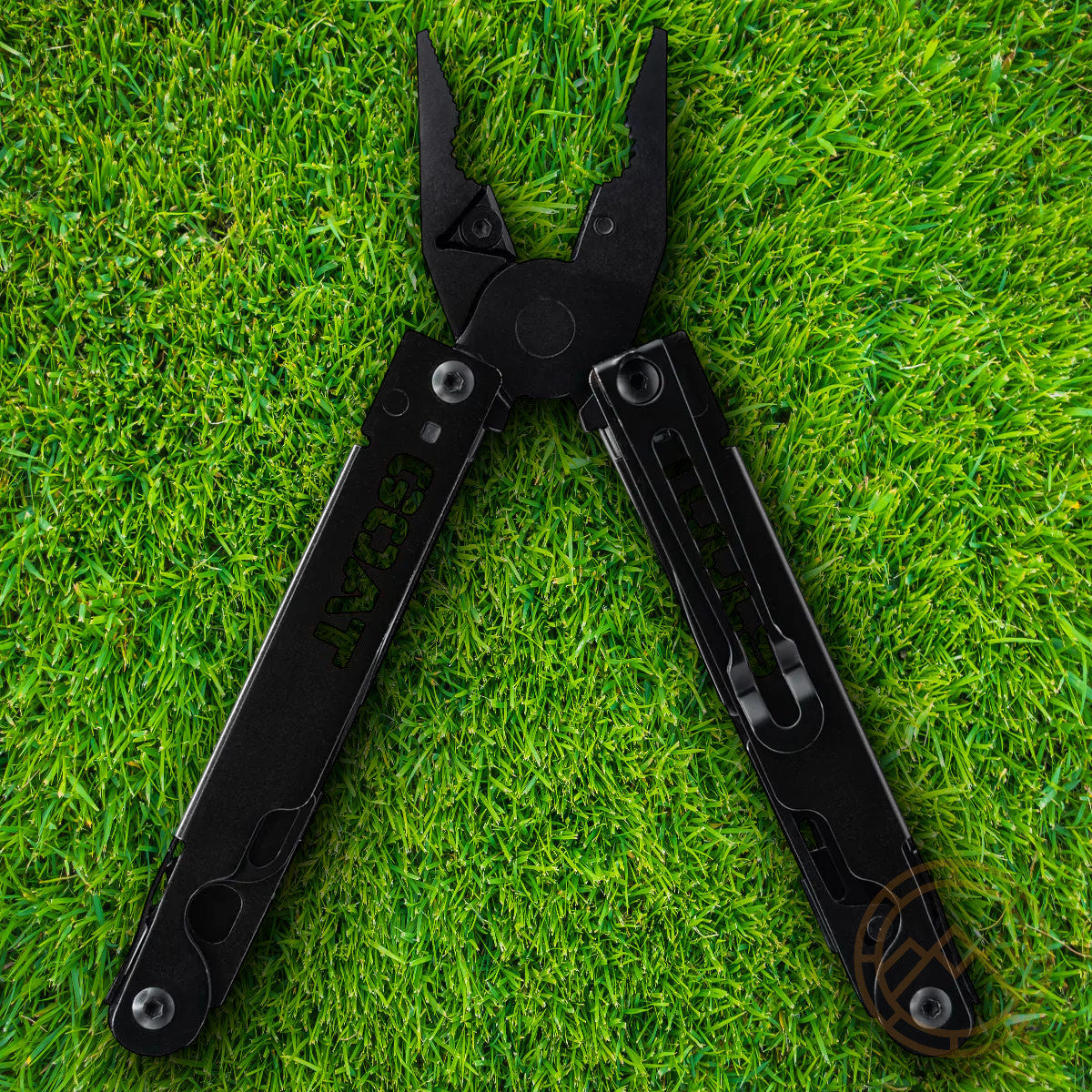 Multitool with Universal Bit Driver and Hot-Swap Pivot - Black, 4.13"