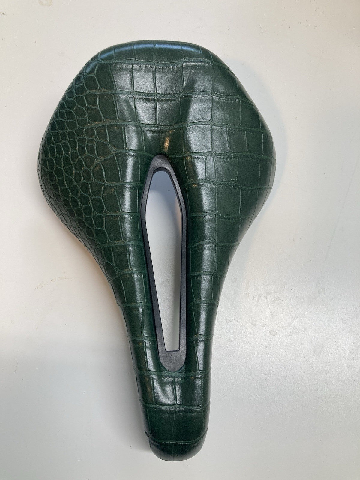 Green Faux Leather Bicycle Saddle 160mm x 250mm Road Gravel MTB Seat