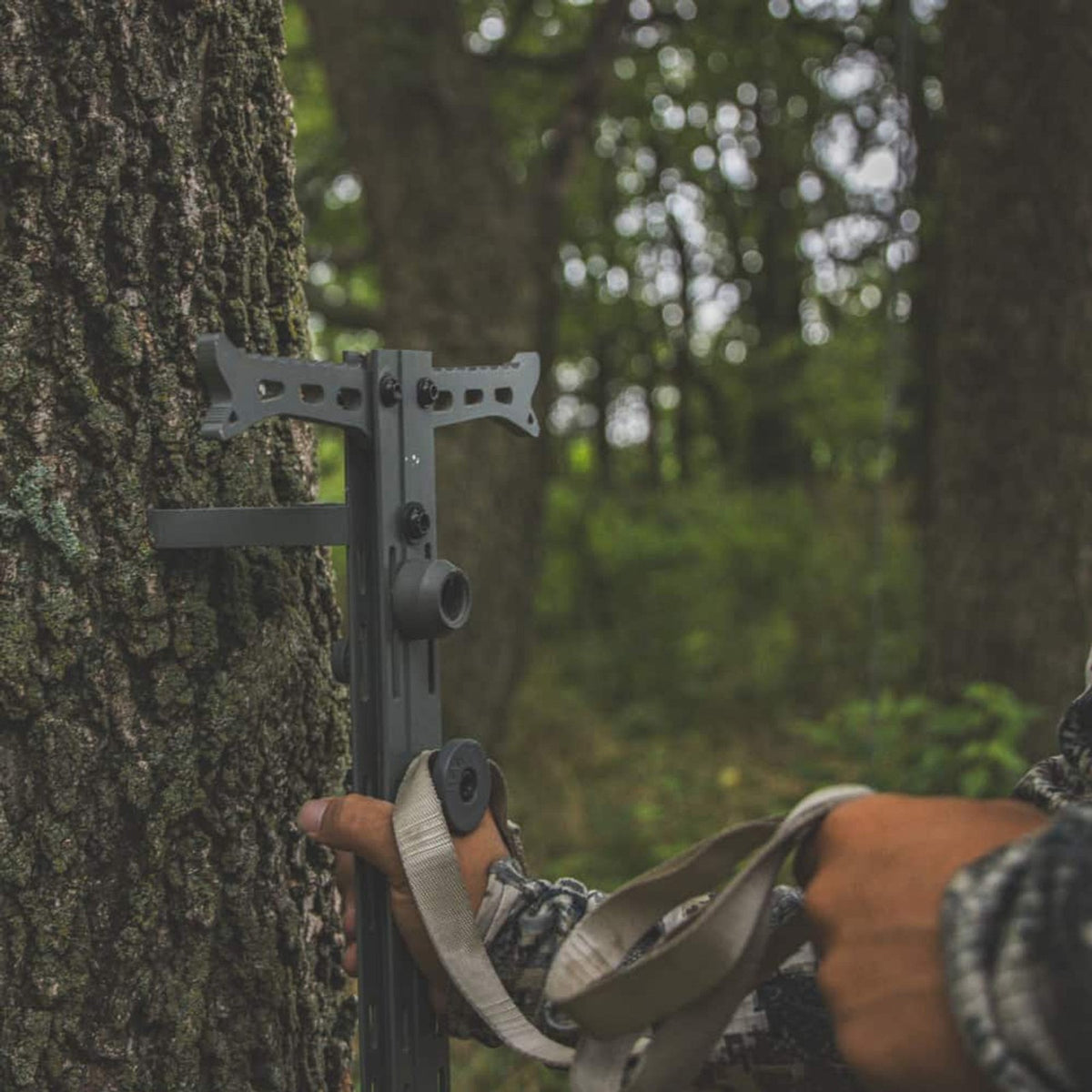 Hawk Helium 4-Pack Aluminum Climbing Sticks for Tree Stand Hunting, 20 Inch
