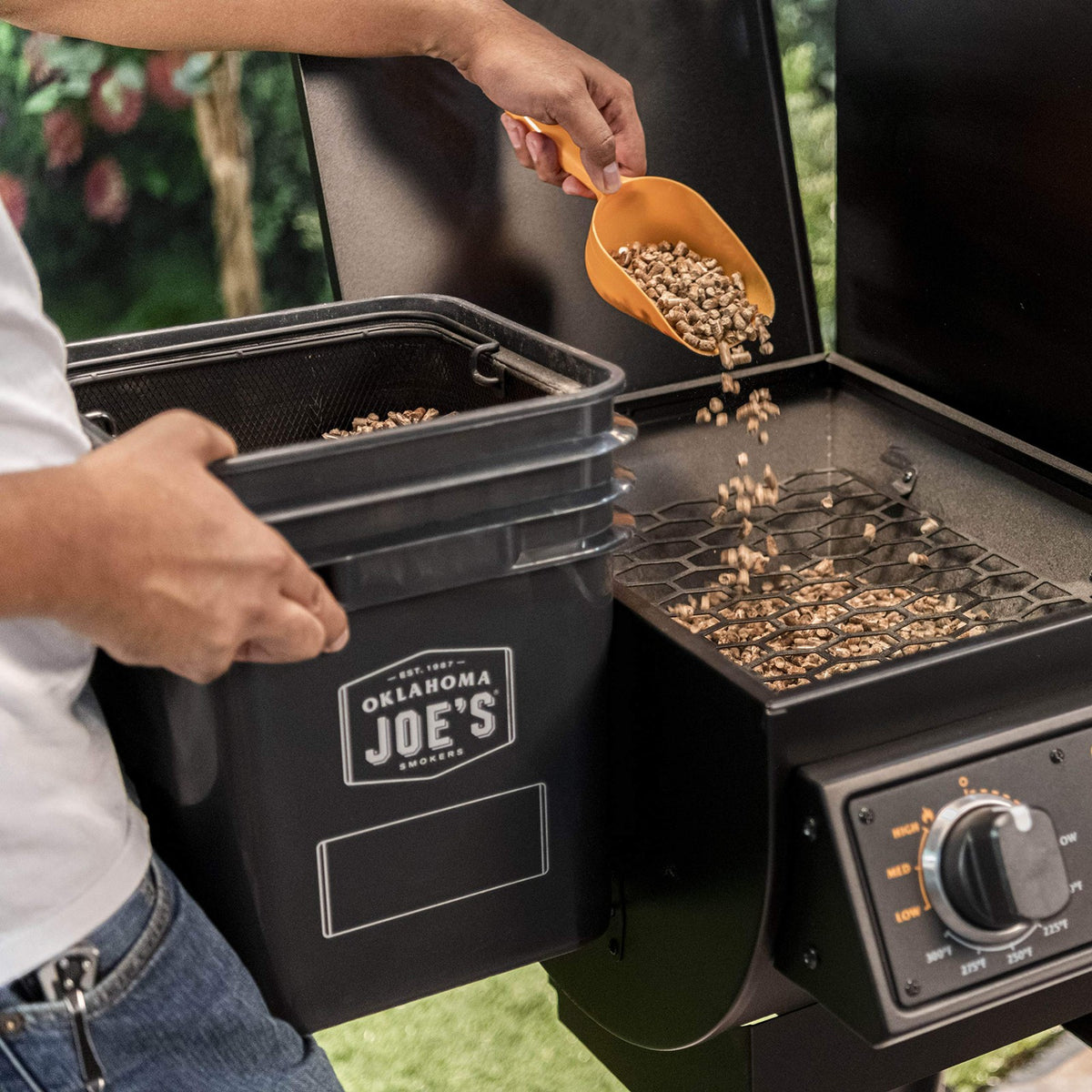 Pellet Storage Bucket for Wood Pellets - Weatherproof, Airtight, Heavy-Duty Plastic