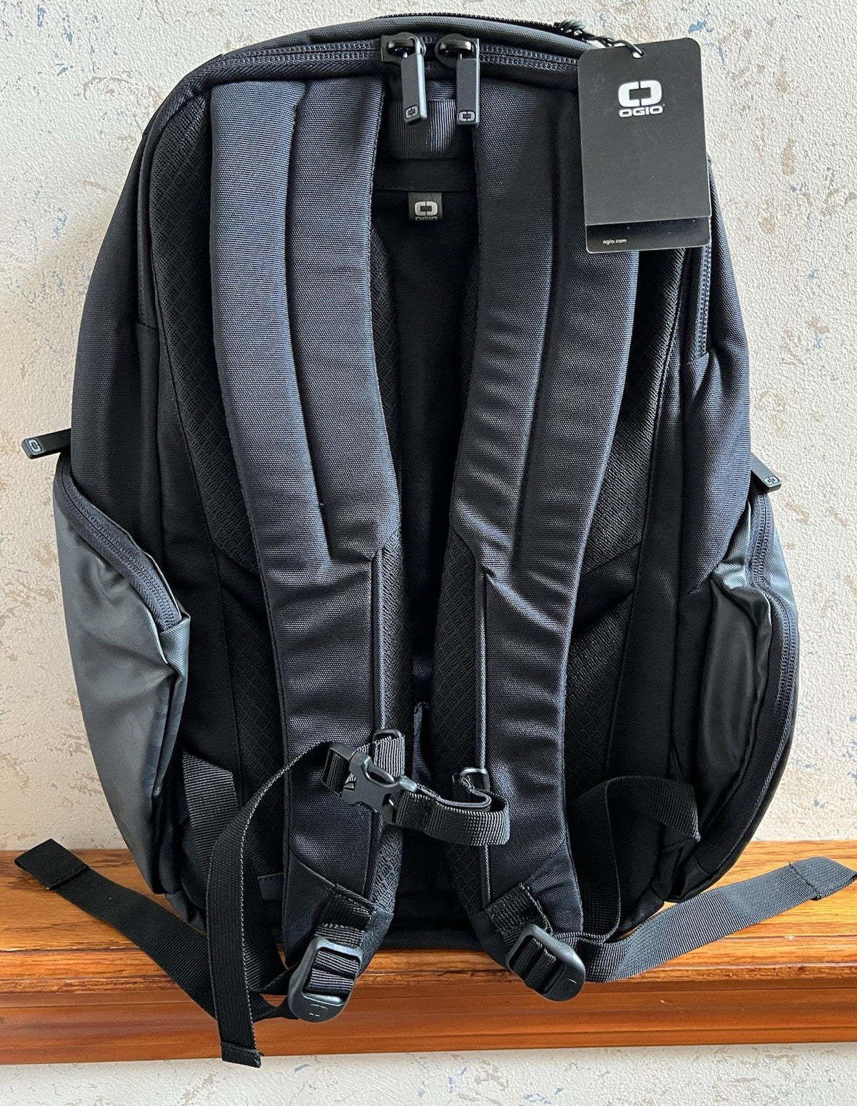 Golf Backpack 19x14x3 Inch OGIO Callaway Takis Logo Padded Carrying