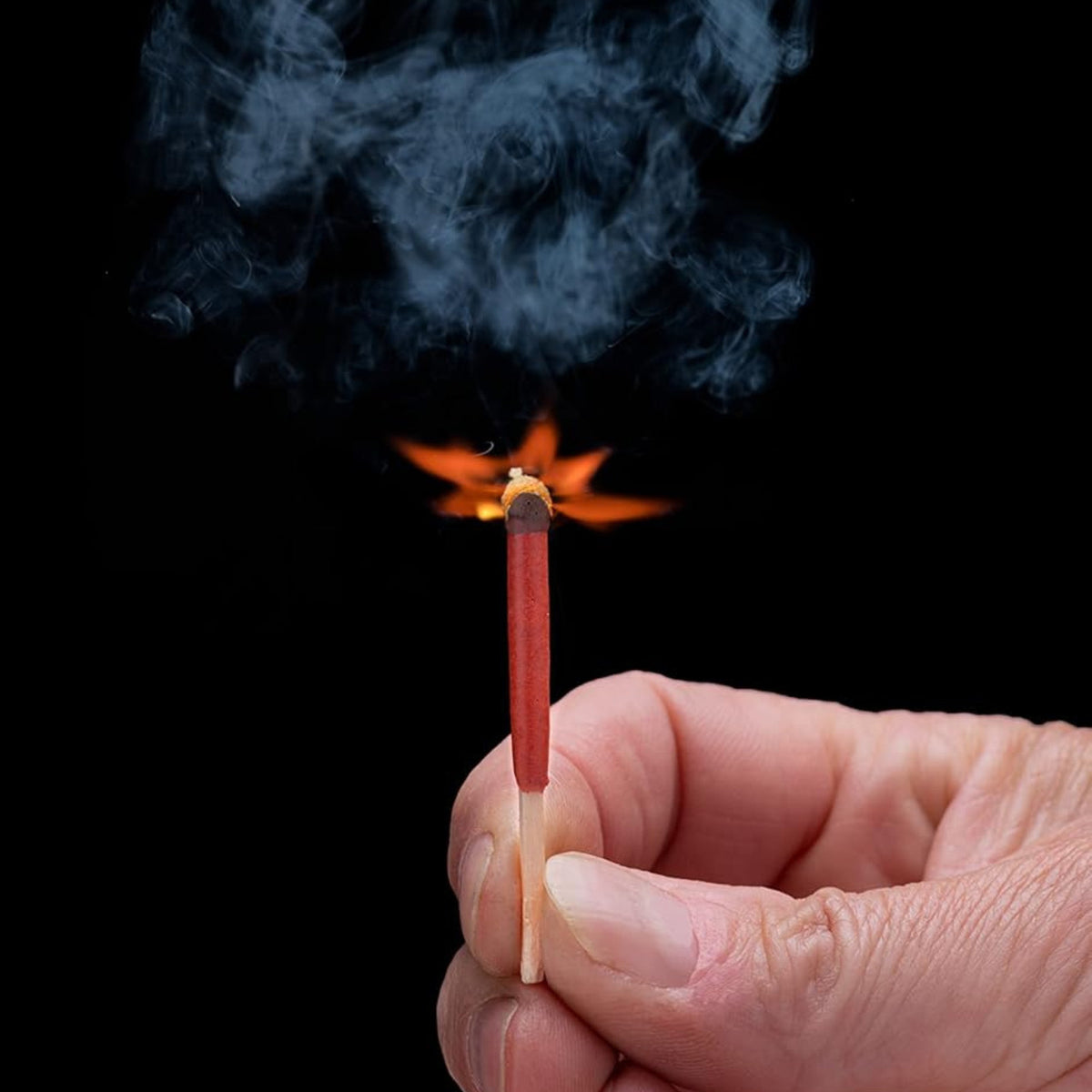 Weatherproof Camping Matches 25-Pack - Windproof & Waterproof Fire Starter