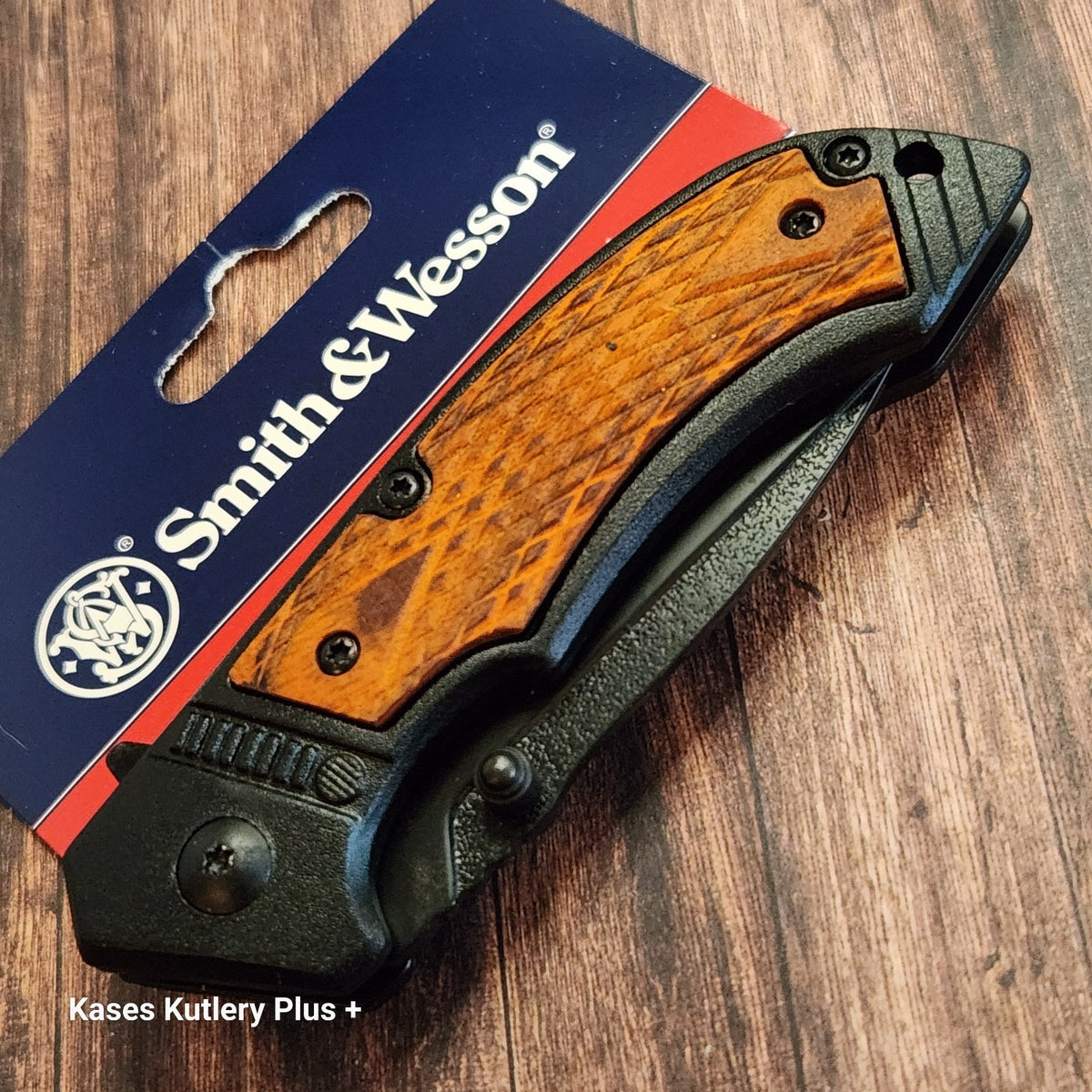 Smith & Wesson Folding Pocket Knife 4.13-Inch Tanto Blade Locking Knife