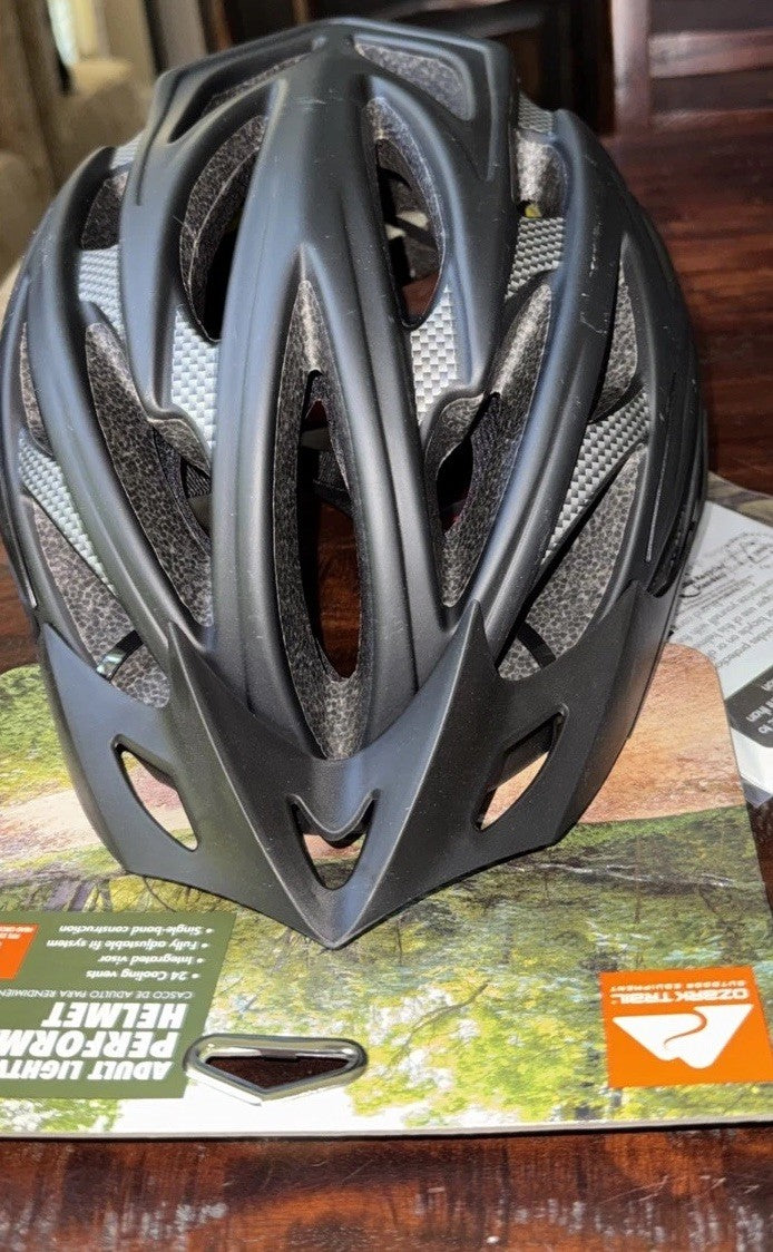 Lightweight Adult Helmet for Winter Sports, Size L, Safety Gear