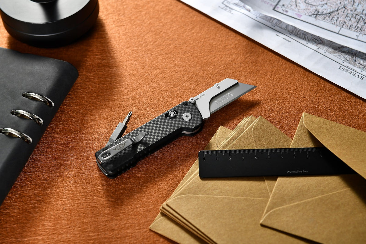 Utility Knife with Folding Screwdriver - Carbon Fiber Handle, G10 Blade