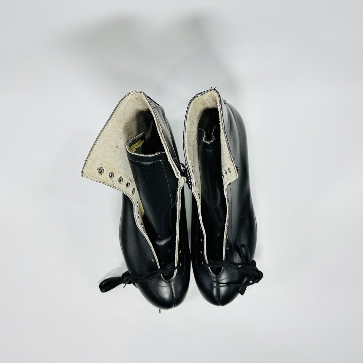 Vintage Black Ice Skates Men's Size 9 with Figure Blades Lake Placid Flyer