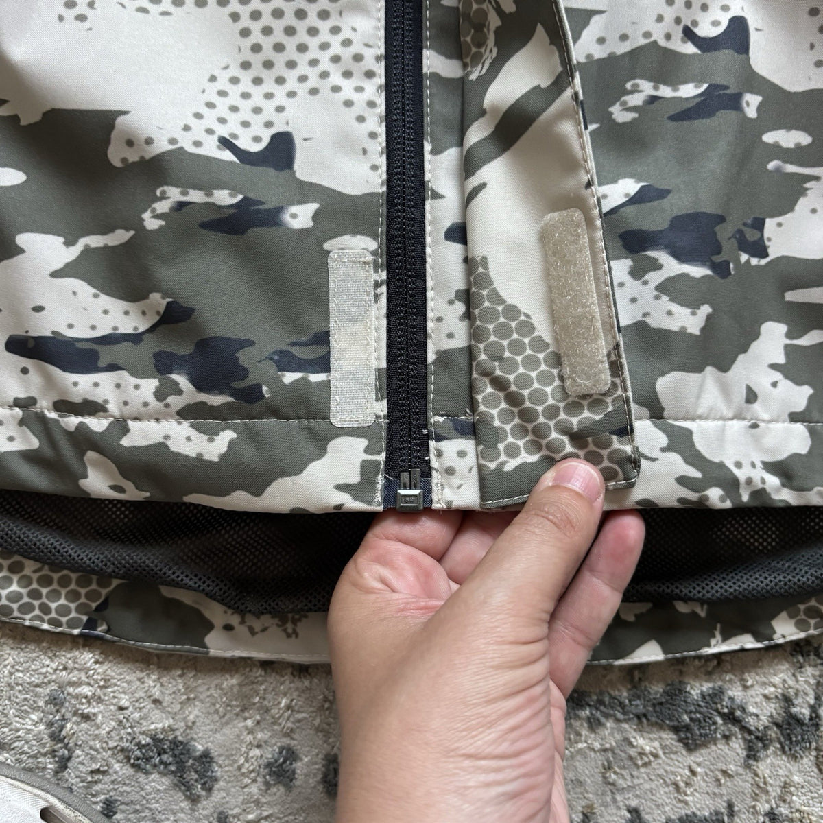 Men's Waterproof Rain Jacket with Breathable Mesh Lining - Moss Camo, Windproof, Small