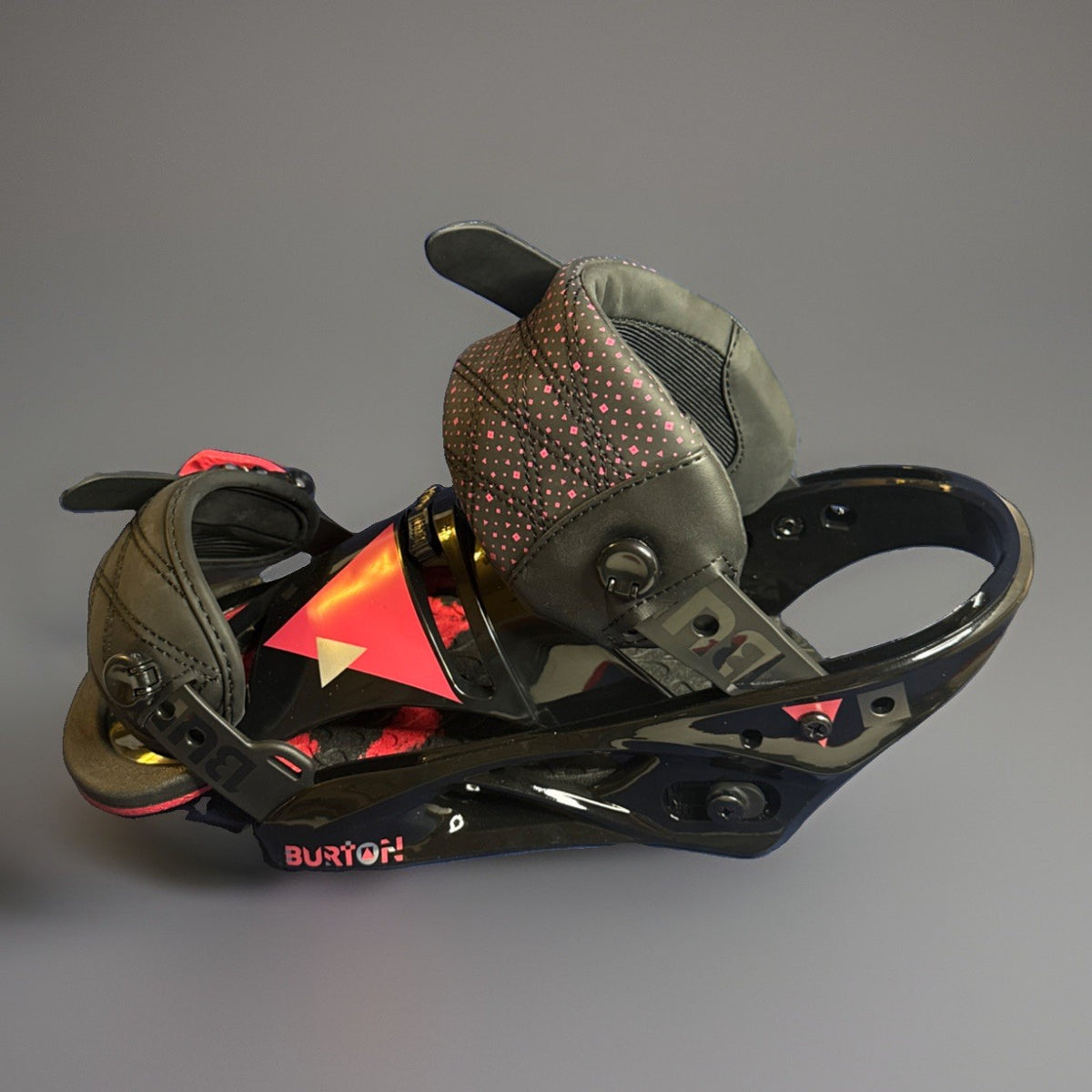 Women's Snowboard Bindings Size S 4-6 - BlackBerry Mure Snowboard Equipment