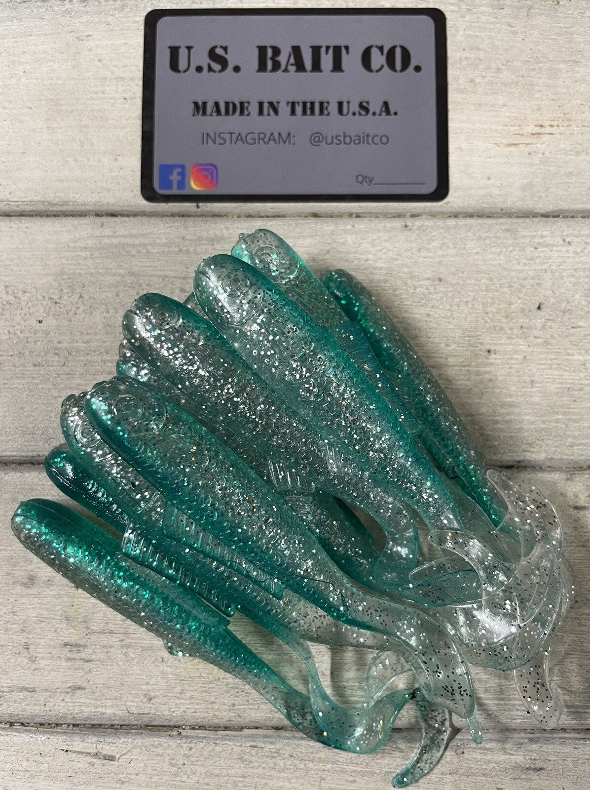 Fishing Minnow Baits Set - 15 Clear Silver Green Back Twirl Tail Lures