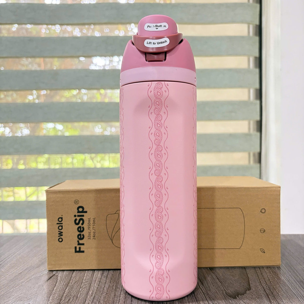 24oz Water Bottle with Built-In Straw and Paisley Design - Pink