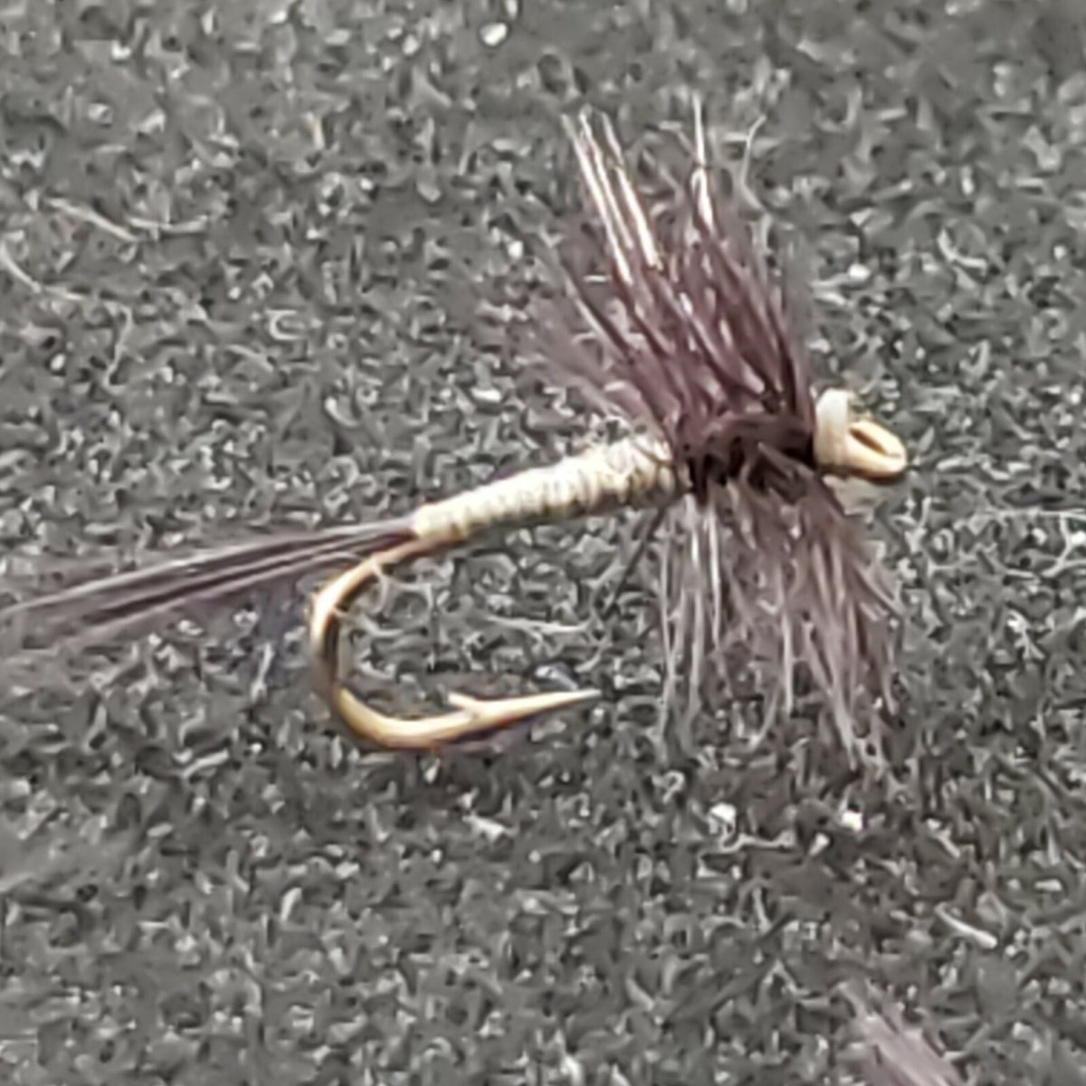 Trout Dry Fly - Blue Dun Size 18 - Custom Tied Fishing Flies