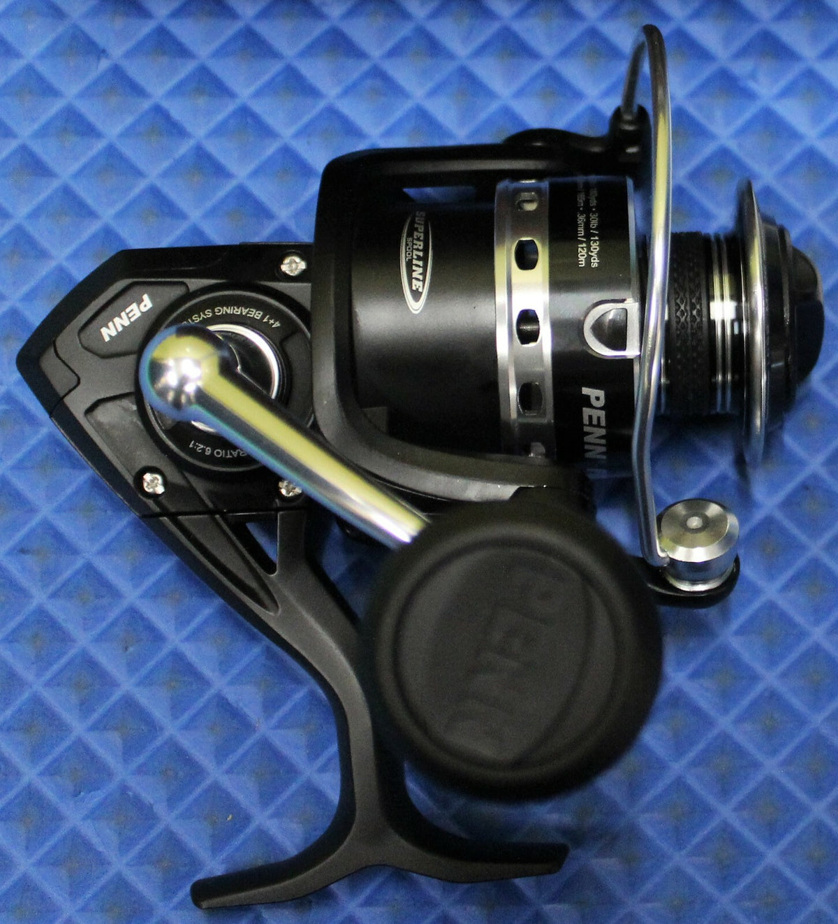 Saltwater Spinning Reel - Durable Lightweight Gear for Fishing
