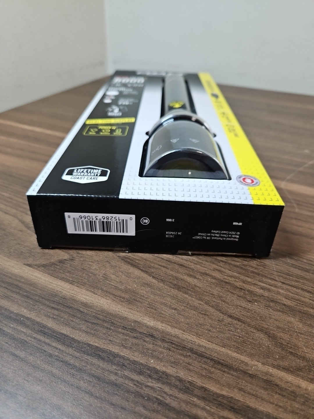 Coast 8000 Lumens Rechargeable LED Flashlight XP46R