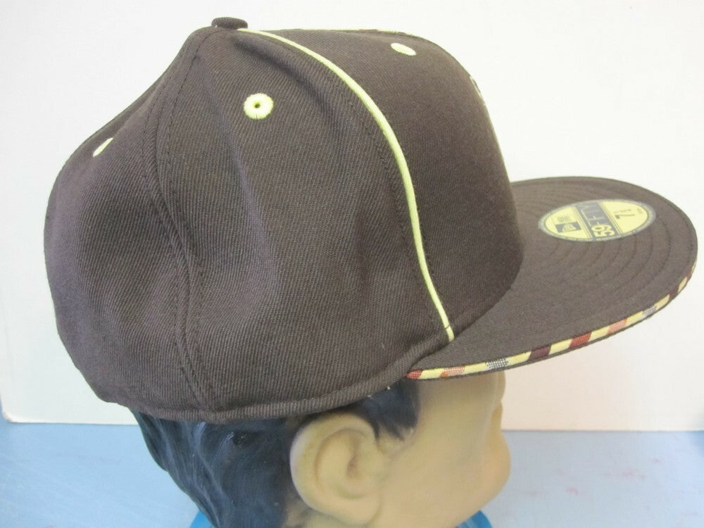 Vintage Burton Snowboard 2007 LA Cosa New Era 59FIFTY Cap, Size 7 1/2
