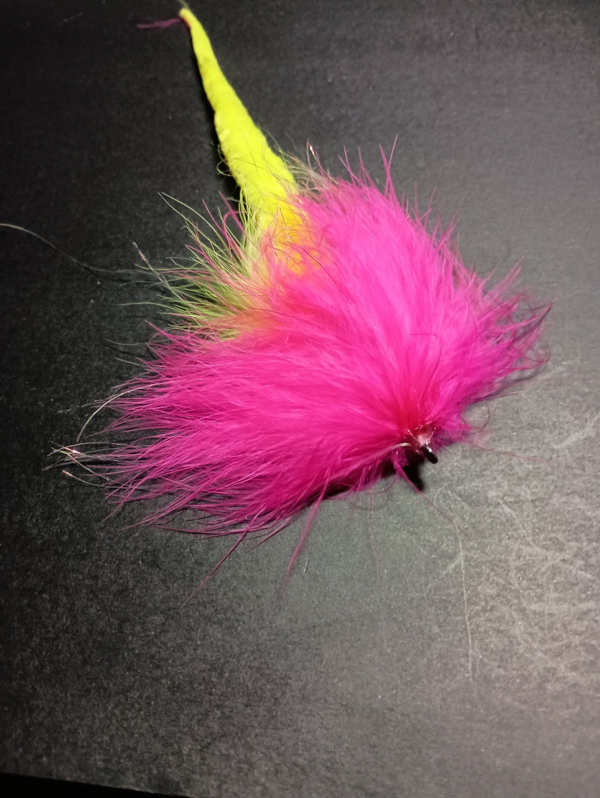 Glow in Dark Fish Flies for Pike, Muskie & Bass - Weedless Rattle Tails