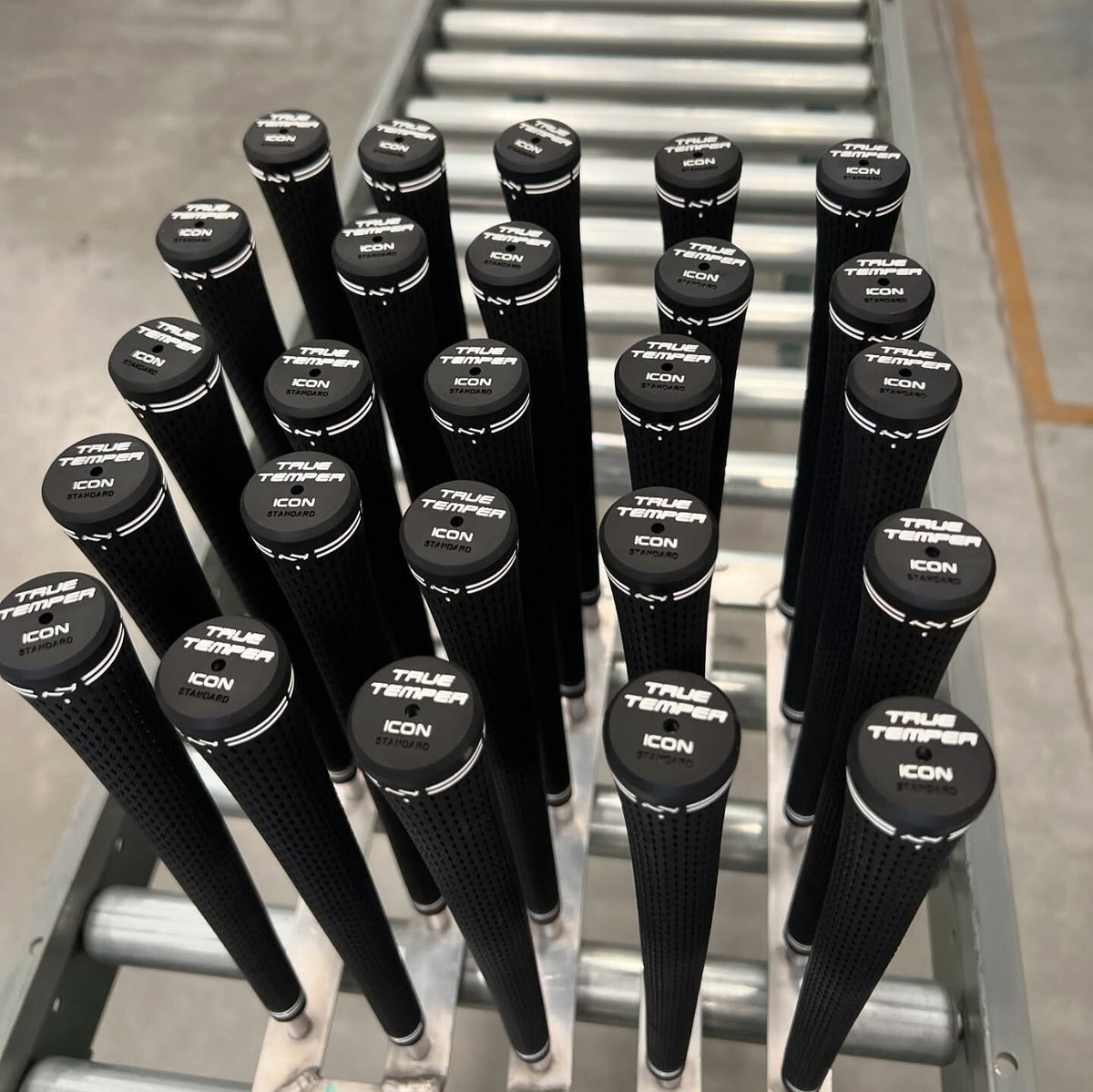 Golf Grip Set - True Temper ICON Midsize & Standard Rubber Grips for Clubs