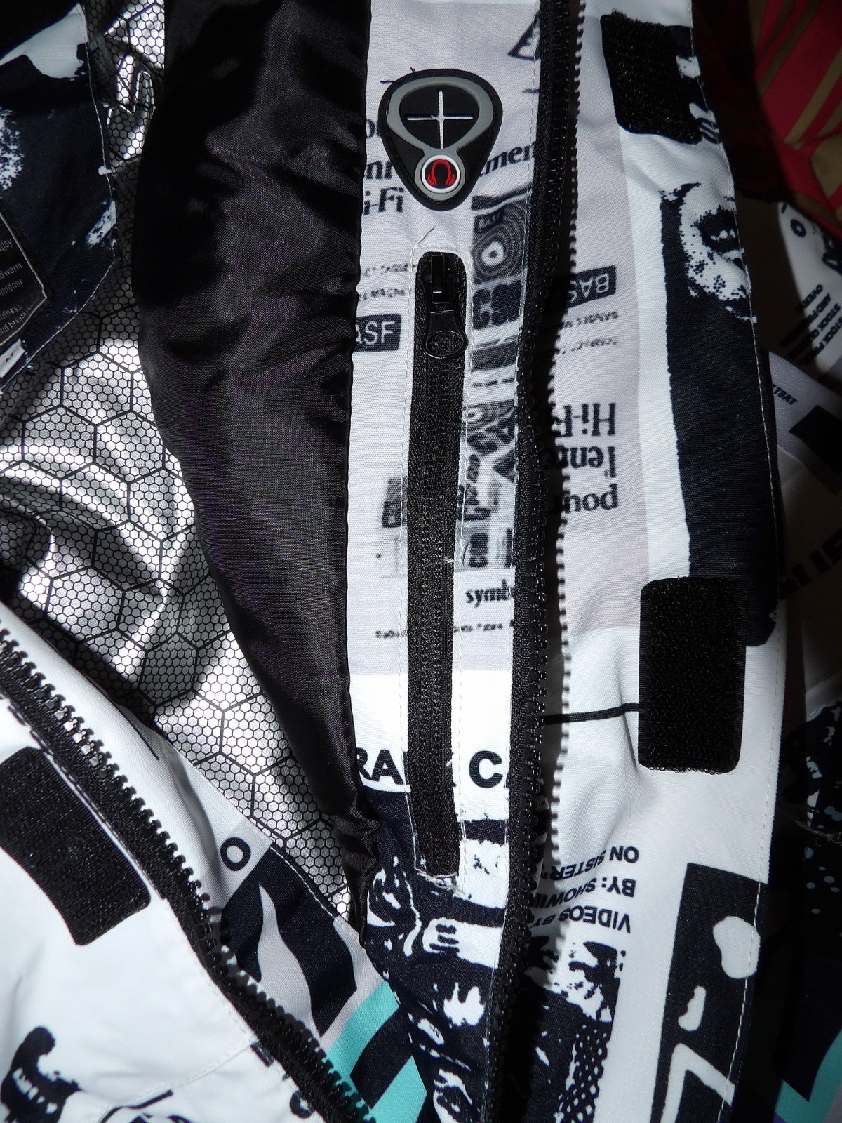 Men's Waterproof Ski & Snowboard Jacket and Overalls Set 36x28