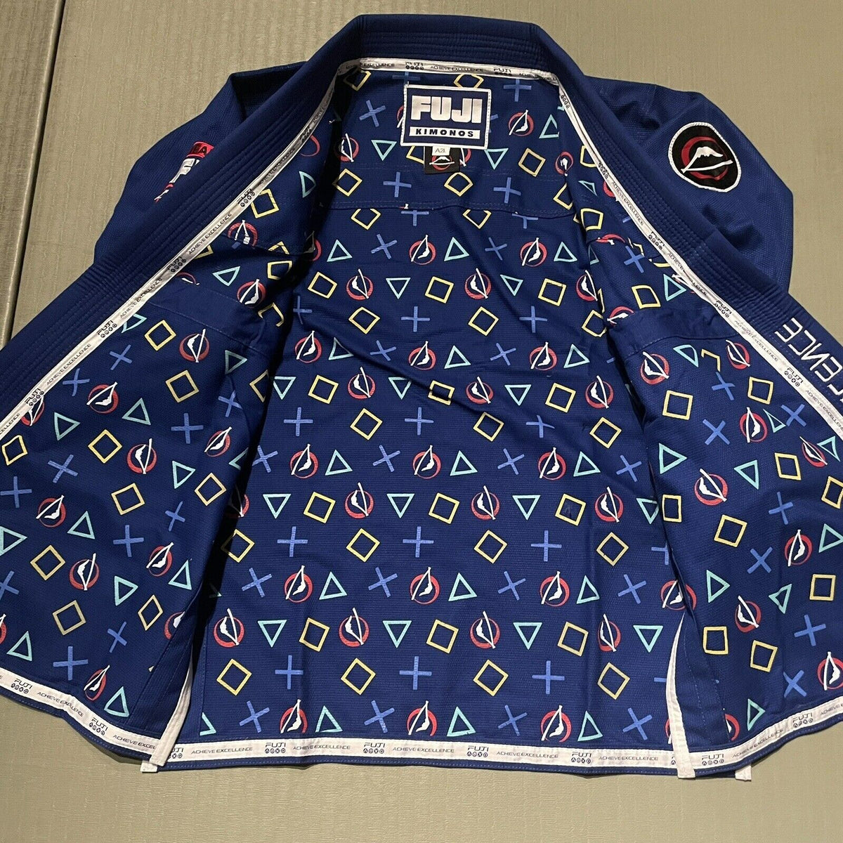 Lightweight Jiu Jitsu Gi for BJJ & Grappling - Multiple Sizes Available