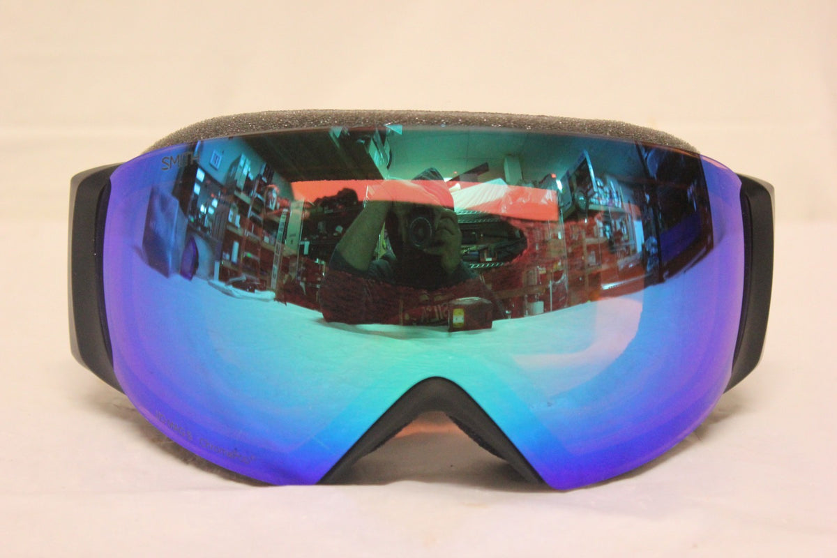 Smith I/O MAG S Goggles Black with Chromapop Green Mirror Storm Blue Lens