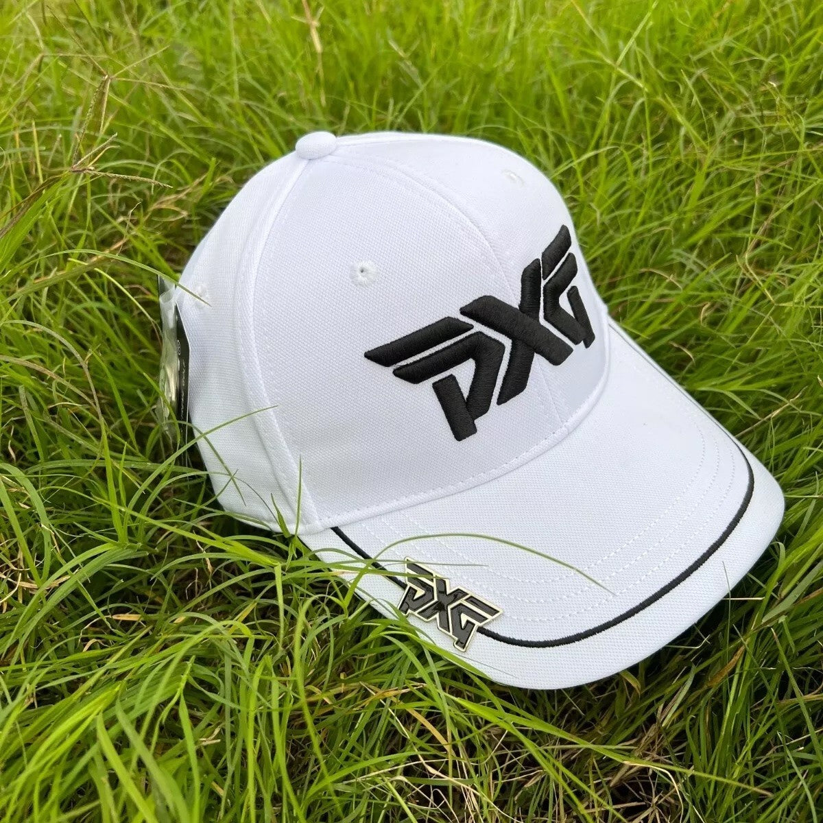 Unisex Adjustable Golf Hat with Embroidery and Magnetic Ball Marker