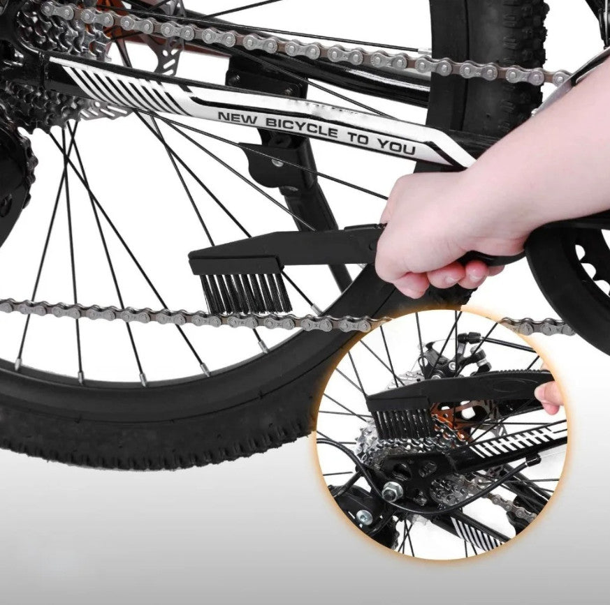Portable Bicycle Chain Cleaner Kit with Scrubber Brush - Cycling Maintenance Tool