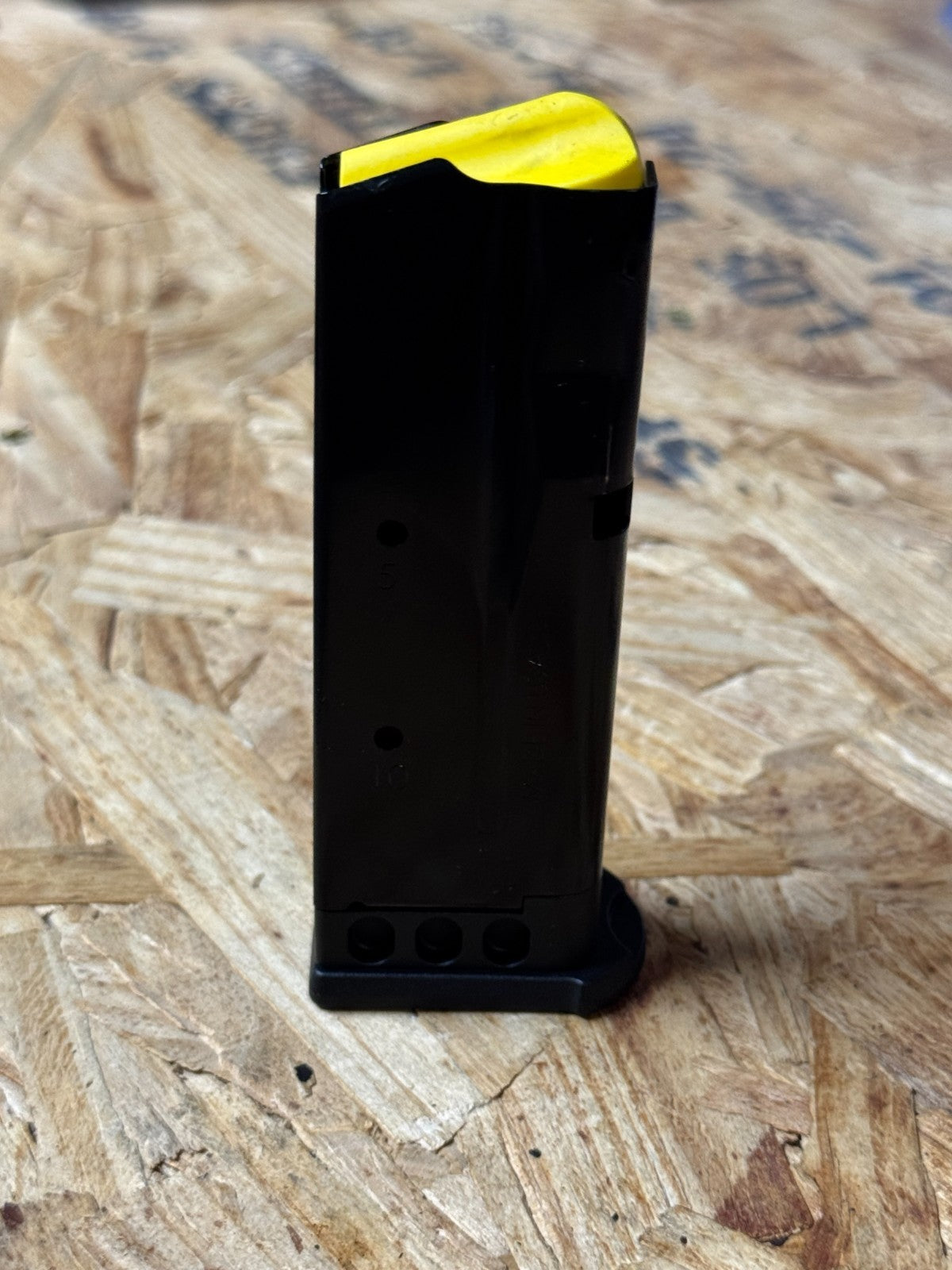 Sig Sauer P365 XL 9mm Subcompact 10-Round Flush Magazine